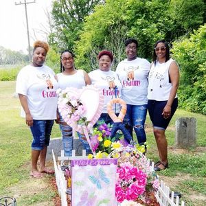 Meet your Posher, Latisha